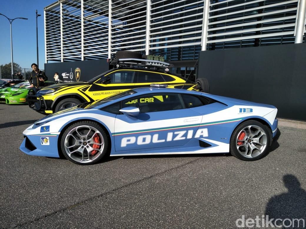 Detail Foto Mobil Polisi Lamborghini Nomer 43