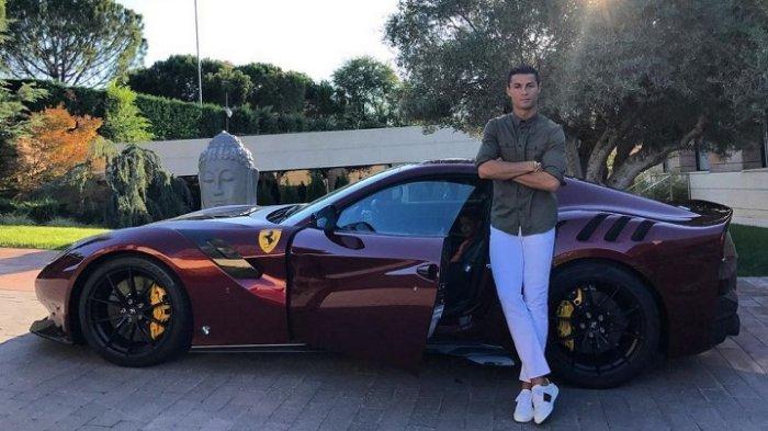 Detail Foto Mobil Ronaldo Nomer 12