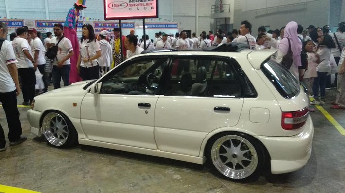 Detail Foto Mobil Starlet Nomer 47