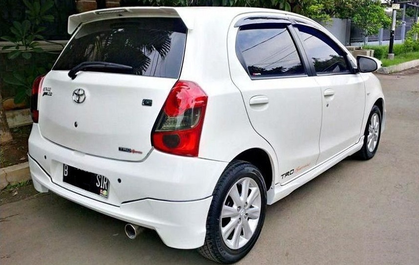 Detail Foto Mobil Toyota Etios Valco Nomer 41