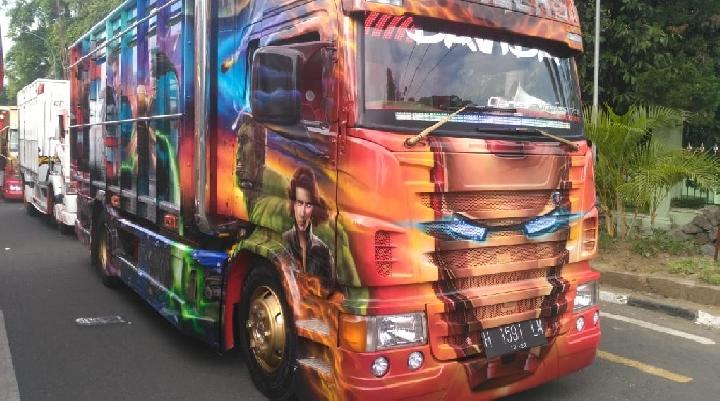 Detail Foto Mobil Truk Modifikasi Nomer 29