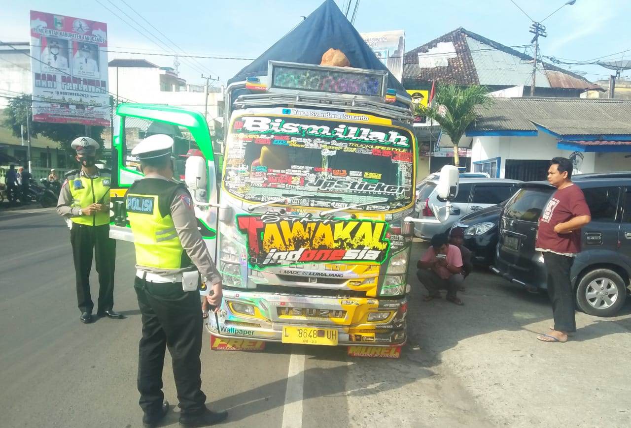 Detail Foto Mobil Truk Oleng Nomer 41