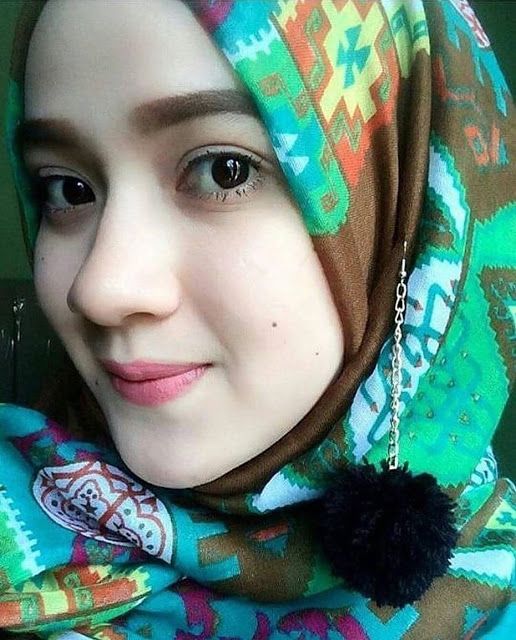 Download Foto Model Muslimah Cantik Nomer 25