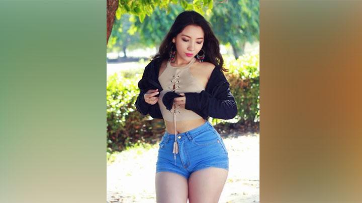 Detail Foto Model Paling Hot Nomer 17