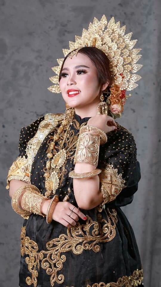 Detail Foto Model Pengantin Adat Bugis Nomer 33