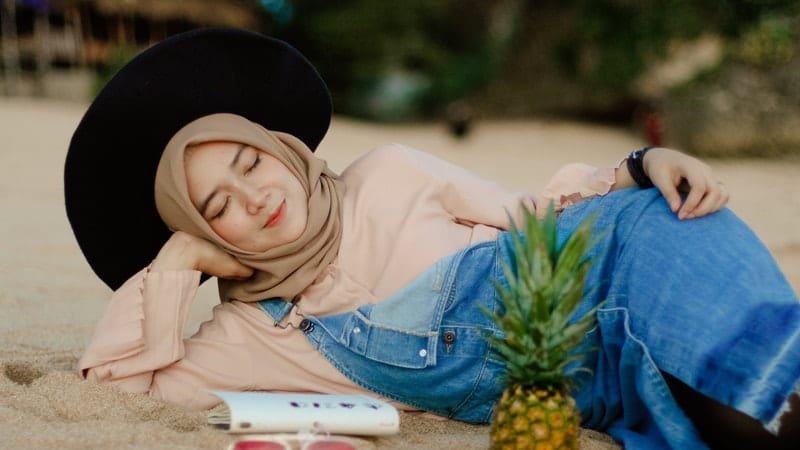 Download Foto Model Wanita Berhijab Nomer 27