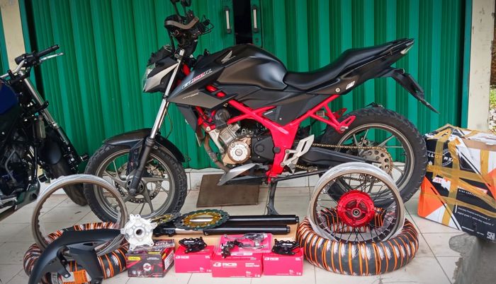 Detail Foto Modifikasi Motor Cb150r Nomer 9