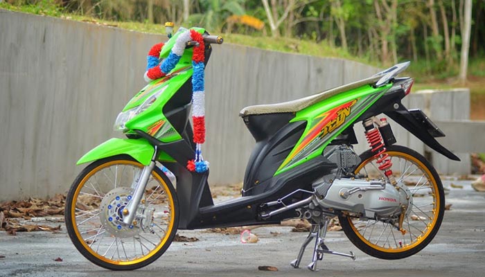 Detail Foto Motor Beat Thailook Nomer 2