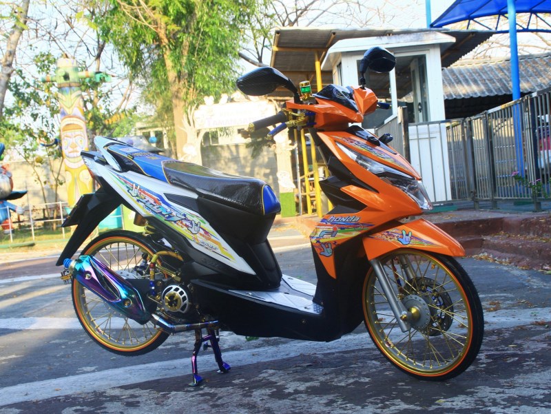 Detail Foto Motor Beat Thailook Nomer 17