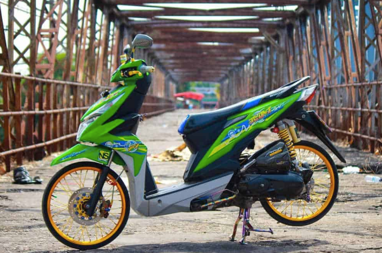 Detail Foto Motor Beat Thailook Nomer 24