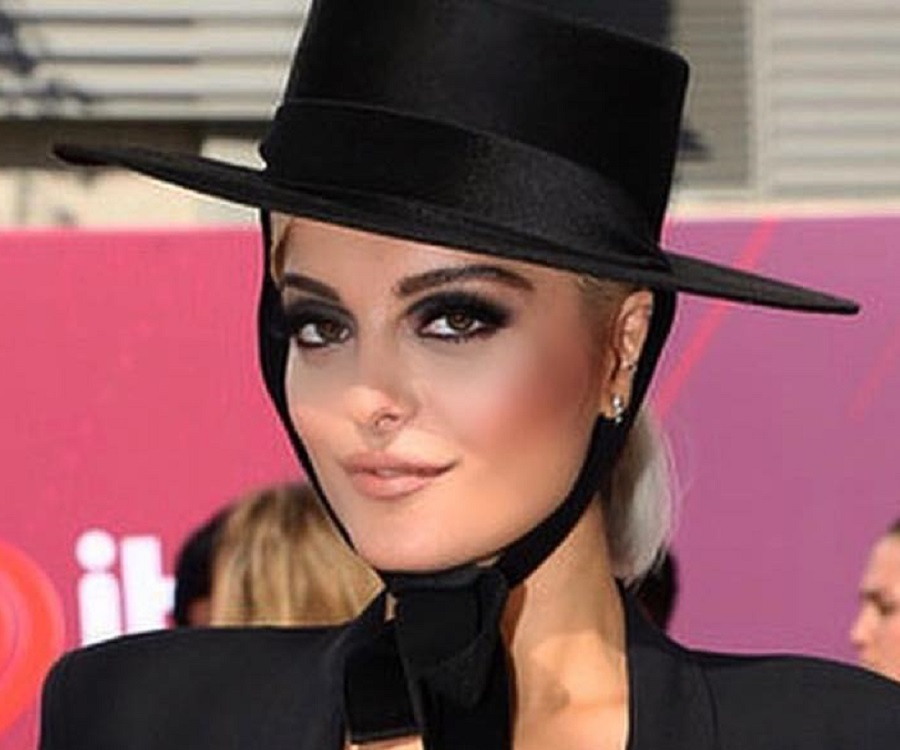 Detail Biografi Bebe Rexha Nomer 17