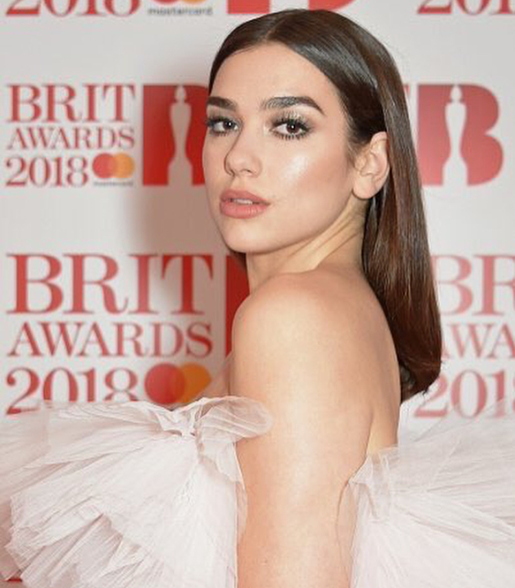 Detail Biografi Dua Lipa Nomer 26