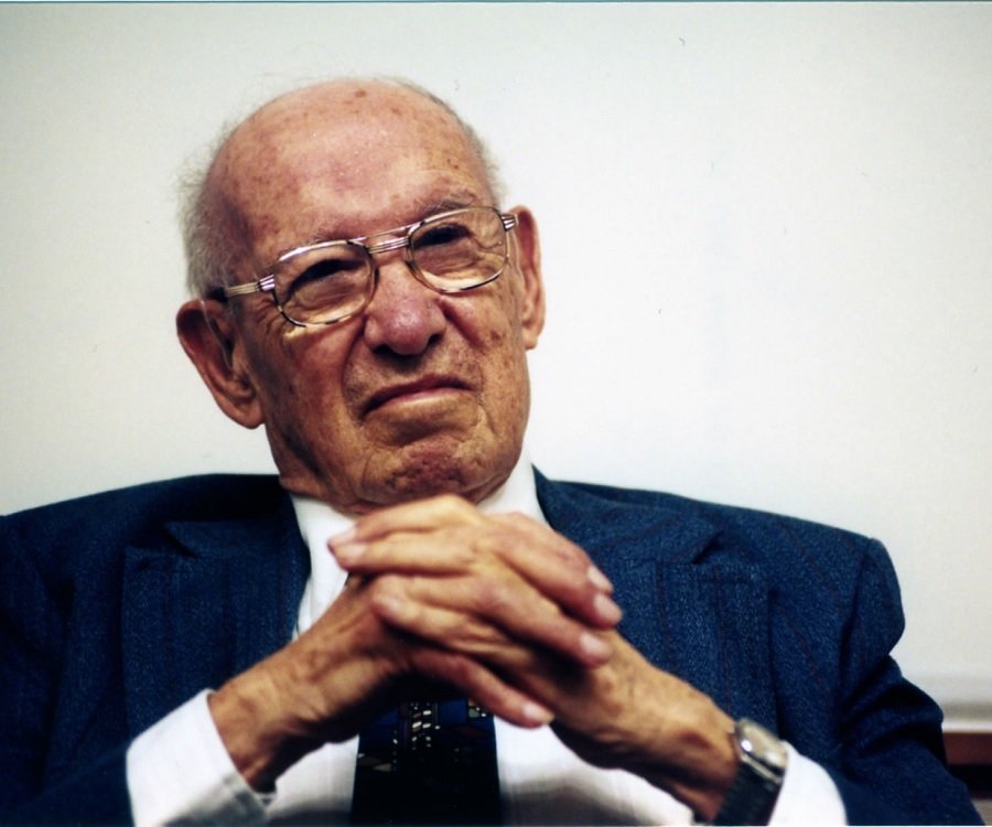 Detail Biografi Peter Drucker Nomer 6