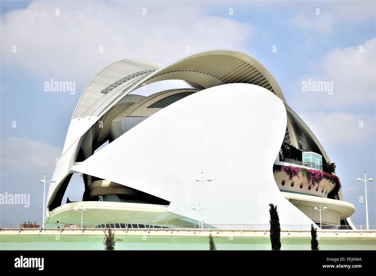 Detail Biografi Santiago Calatrava Nomer 48