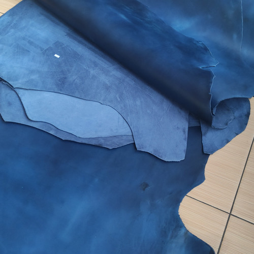 Detail Biru Klasik Nomer 31