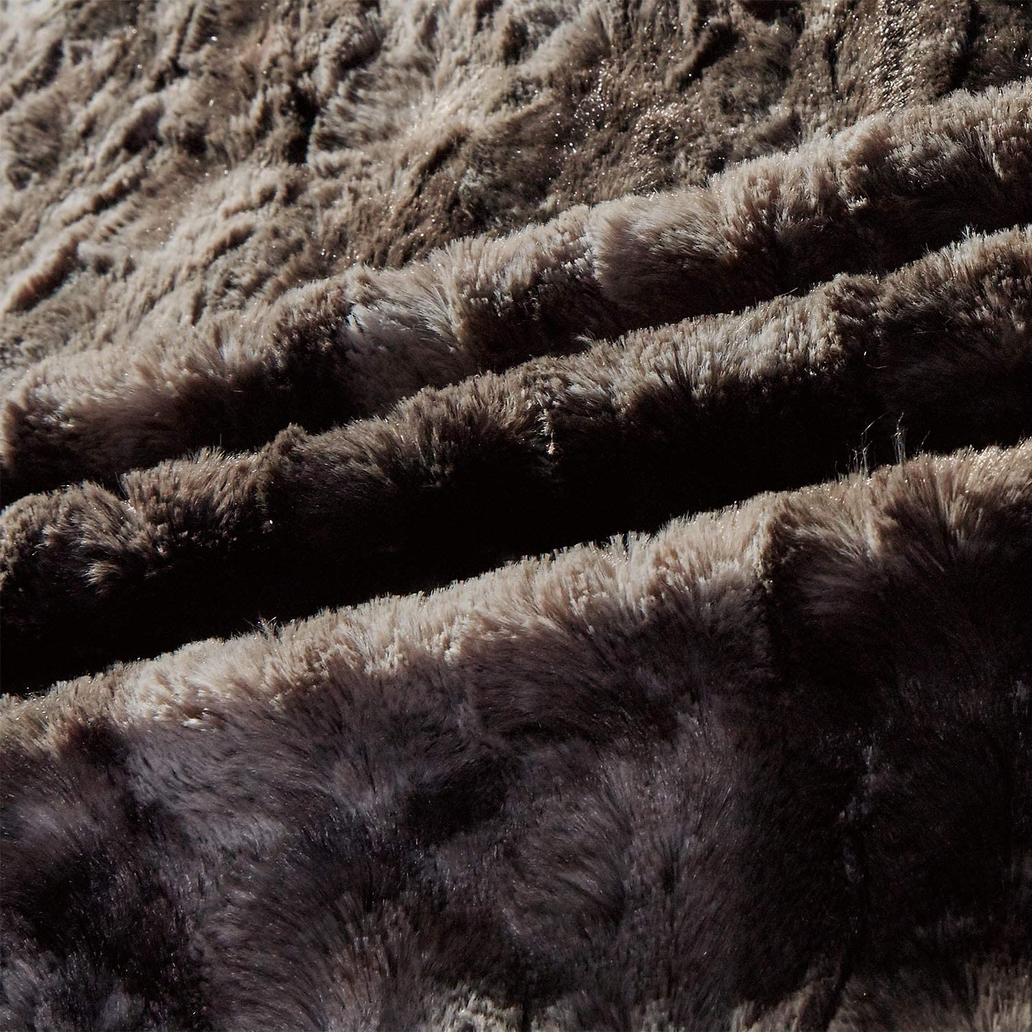 Detail Bison Fur Blanket Nomer 45