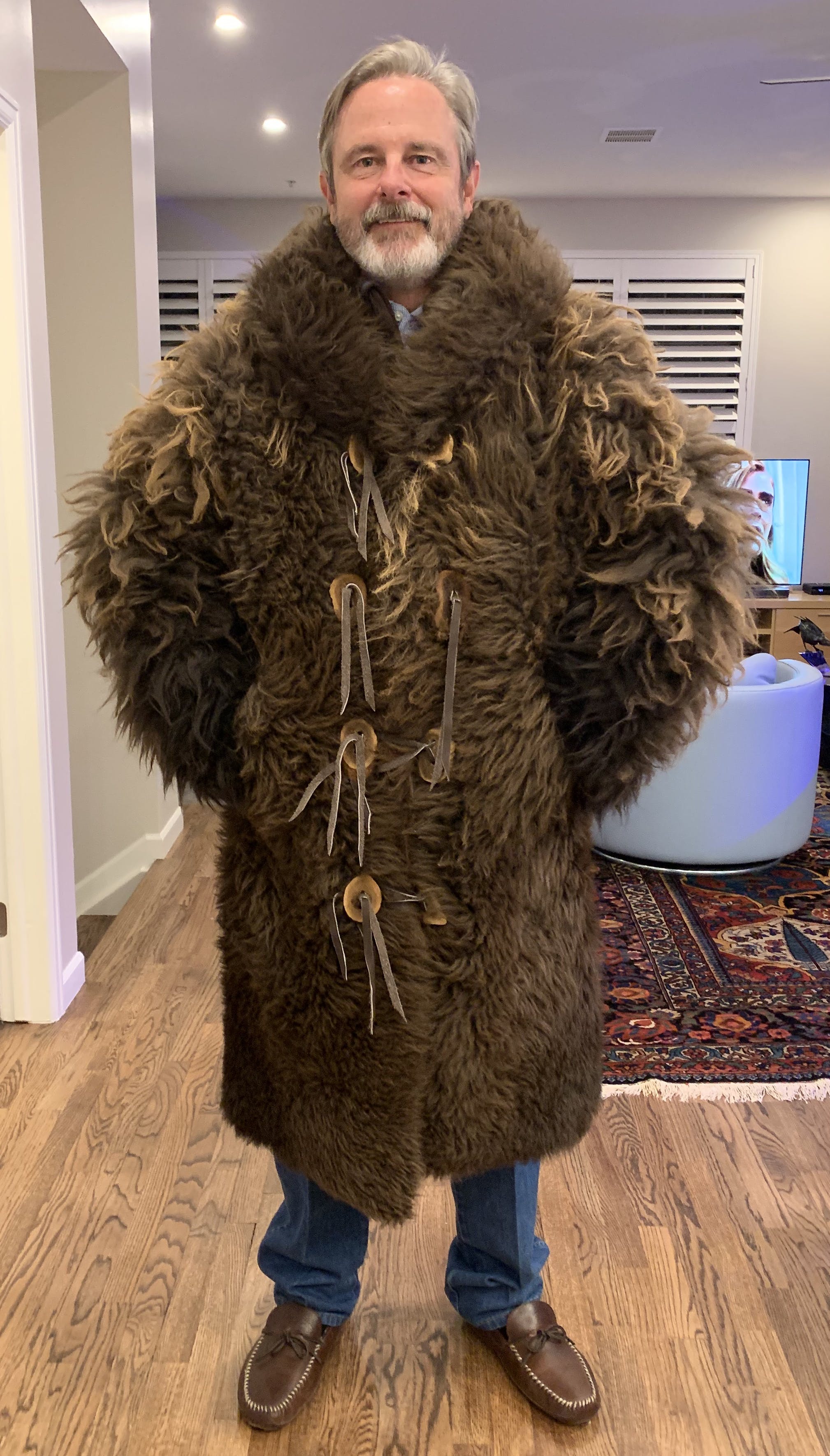 Detail Bison Fur Coat Nomer 3