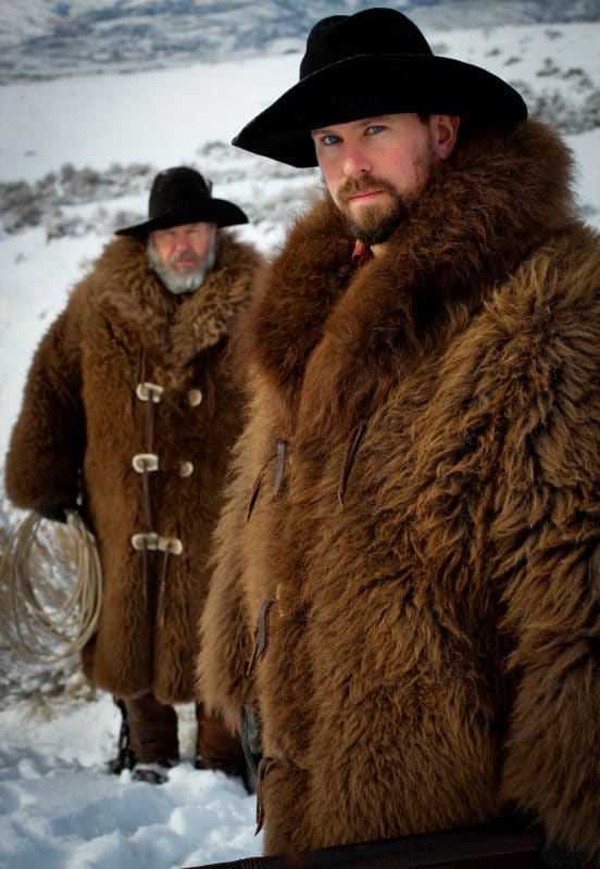 Detail Bison Fur Coat Nomer 5