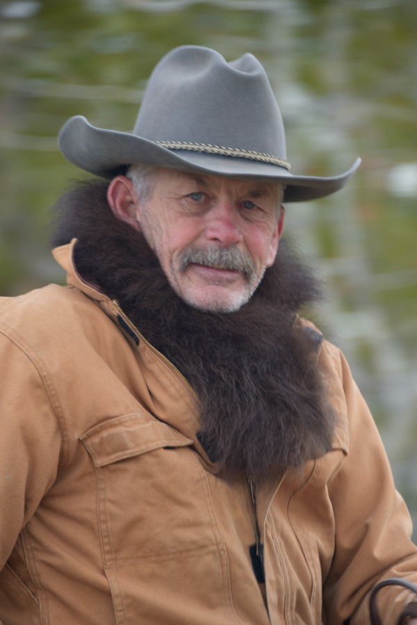 Detail Bison Fur Jacket Nomer 7