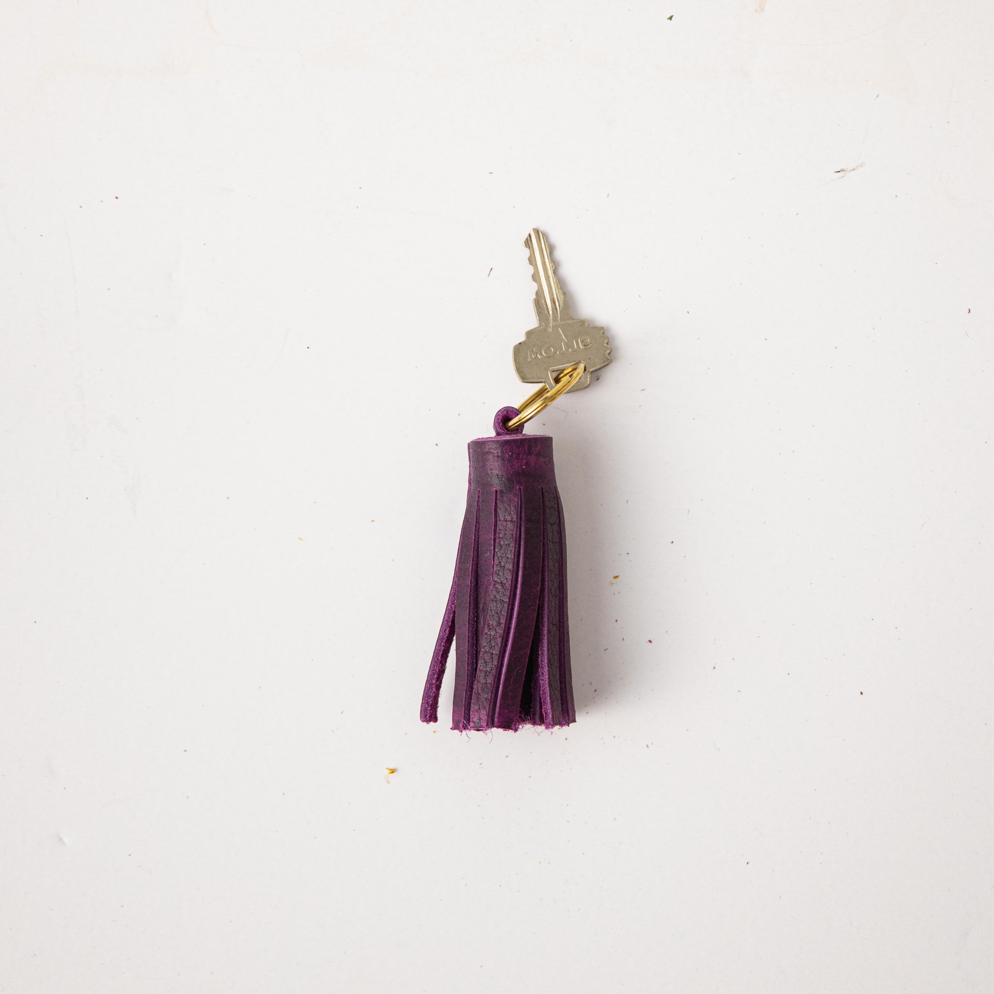 Detail Bison Keychain Nomer 50