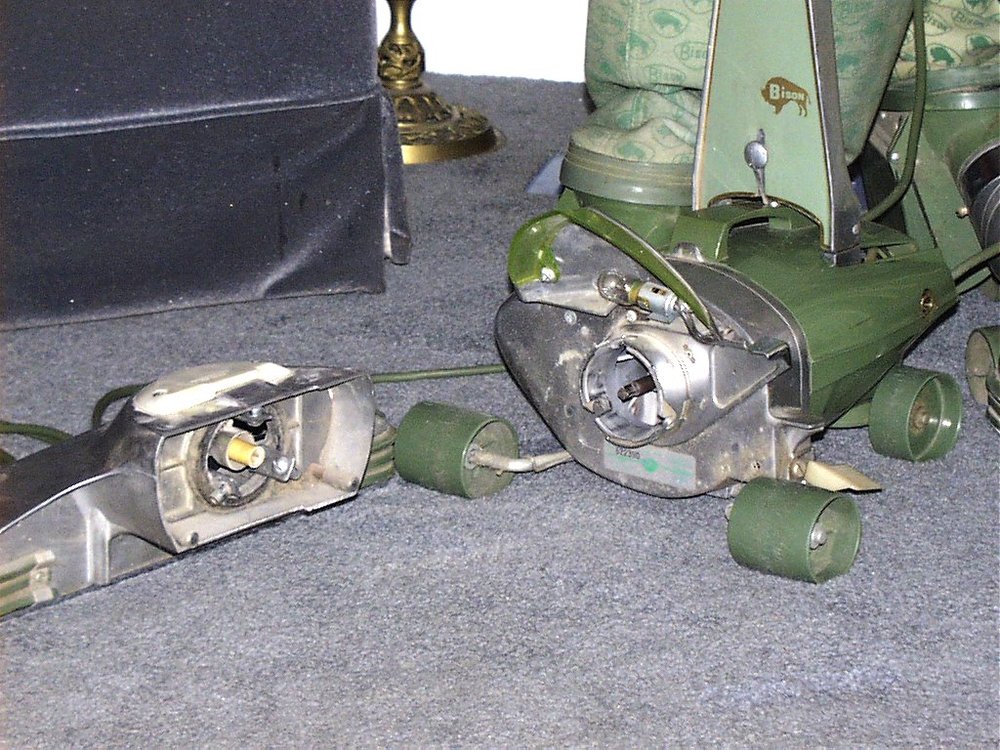 Detail Bison Vacuum Cleaner Nomer 4