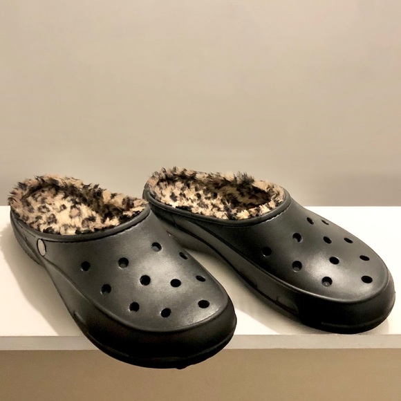 Detail Black Crocs With Cheetah Fur Nomer 16