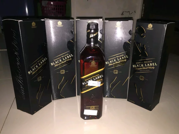 Detail Black Label Minuman Nomer 44