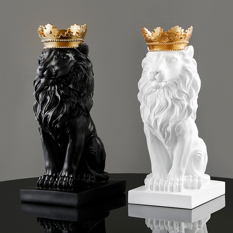 Detail Black Lion Statue With Gold Crown Nomer 46