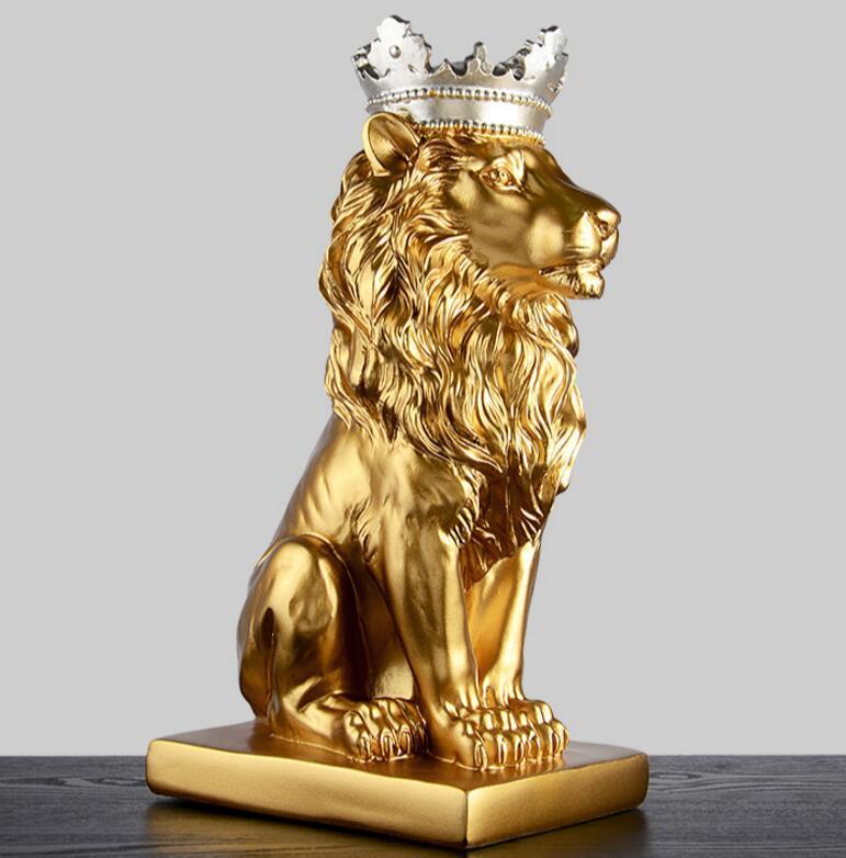 Detail Black Lion Statue With Gold Crown Nomer 55