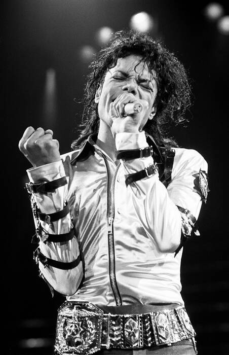 Detail Black Michael Jackson Pic Nomer 53