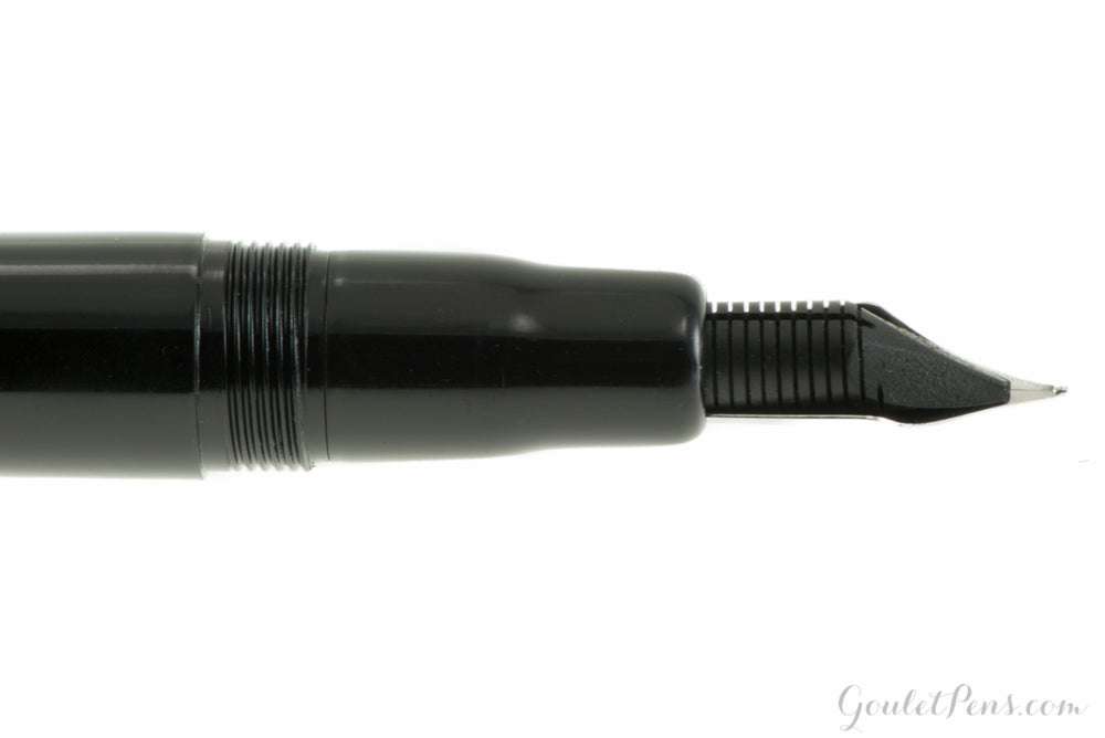 Detail Black Noodle Fountain Pen Nomer 44