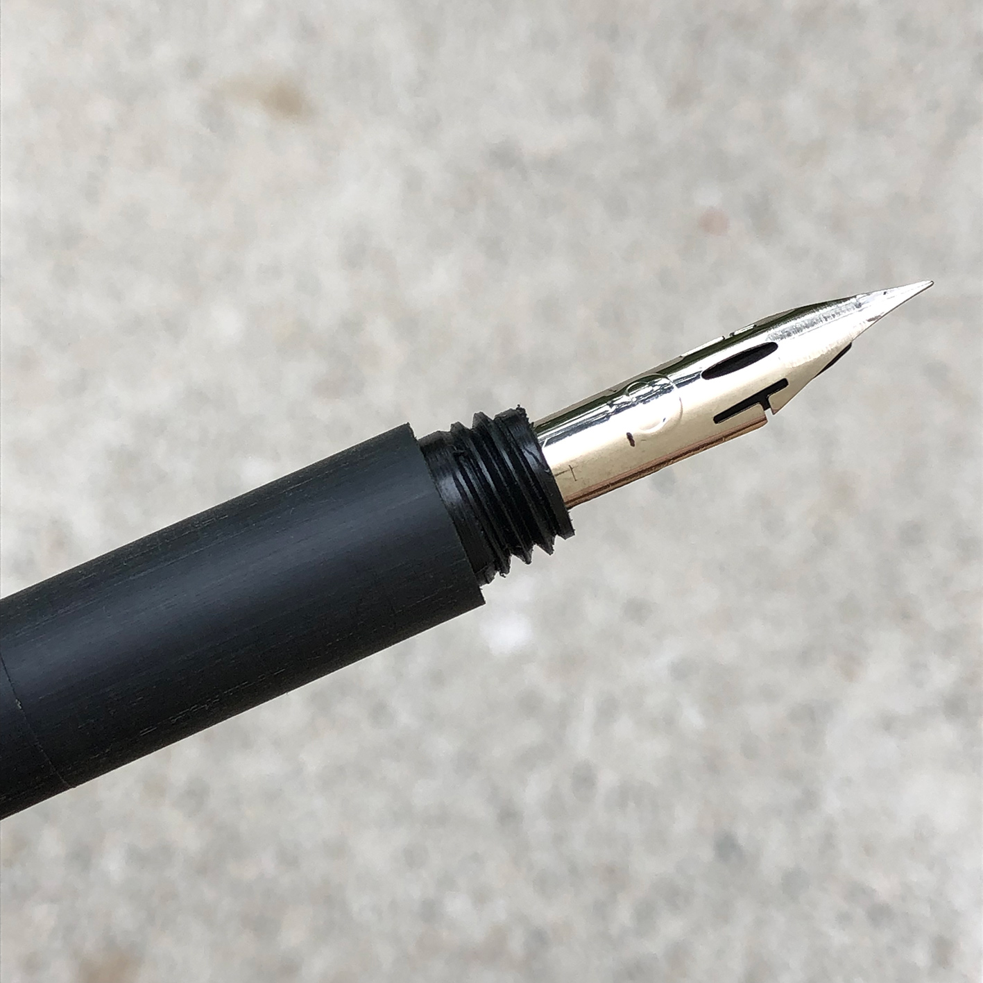 Detail Black Noodle Fountain Pen Nomer 6