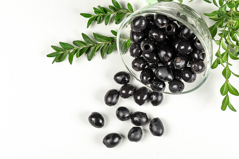 Detail Black Olives Images Nomer 27