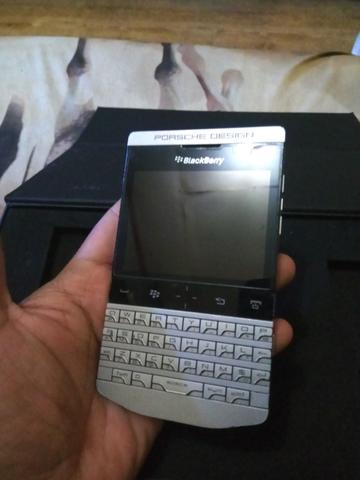 Detail Blackberry Porsche Design P9981 Nomer 39