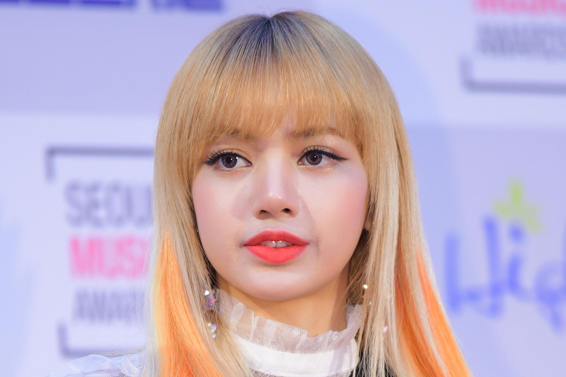 Detail Blackpink Lisa Gambar Nomer 19