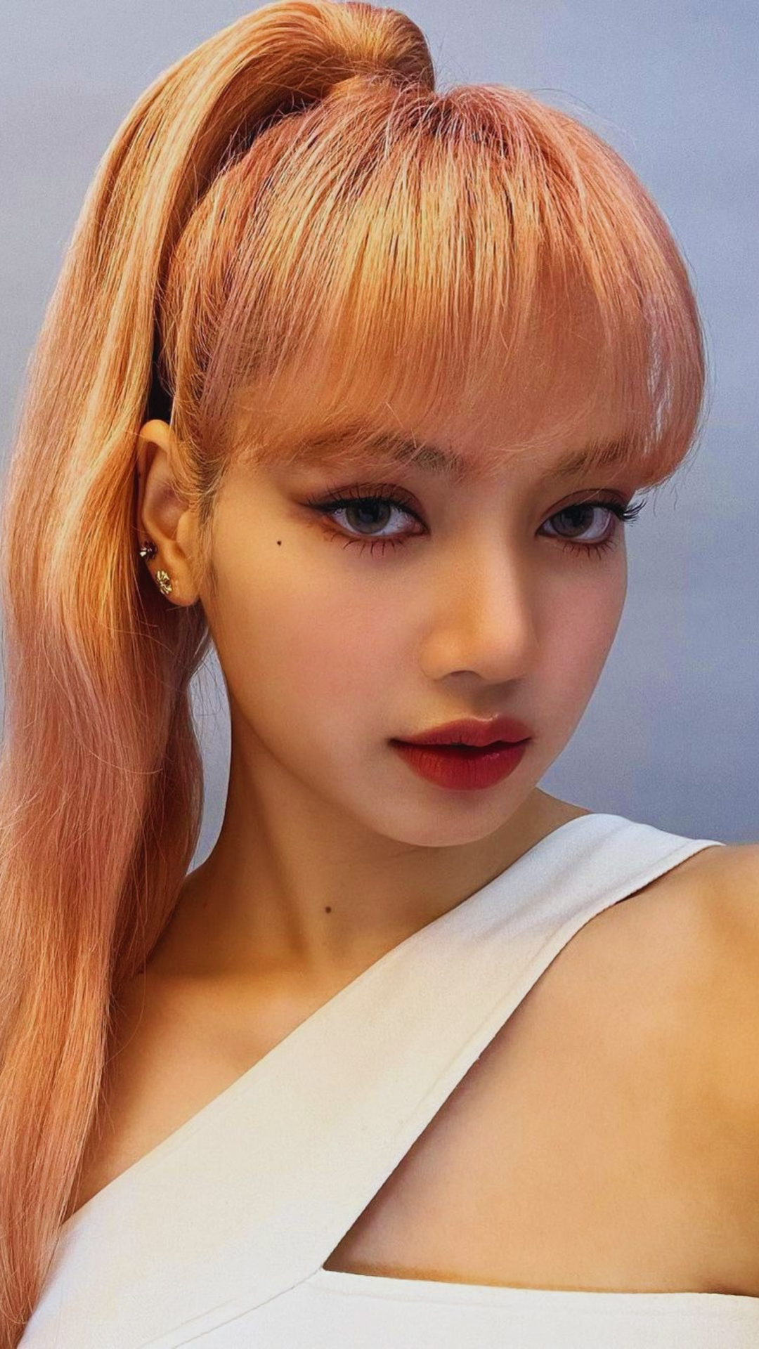 Detail Blackpink Lisa Gambar Nomer 3