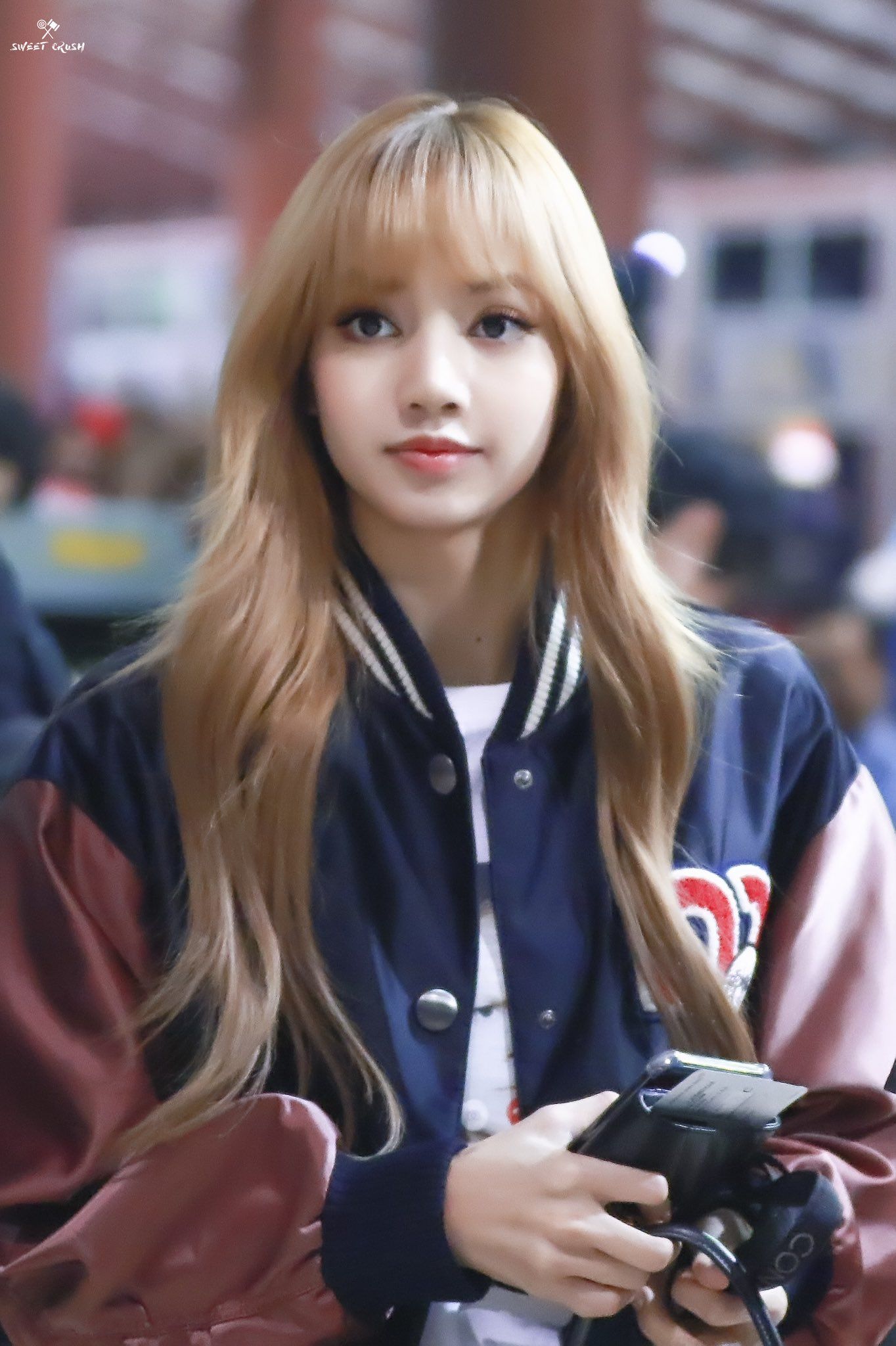 Detail Blackpink Lisa Gambar Nomer 10