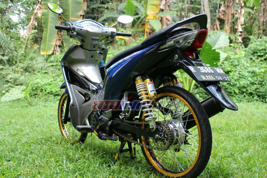 Detail Foto Motor Revo Modifikasi Nomer 24