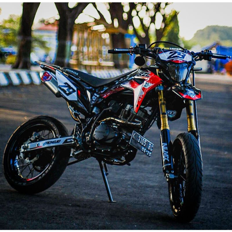 Detail Foto Motor Supermoto Nomer 24