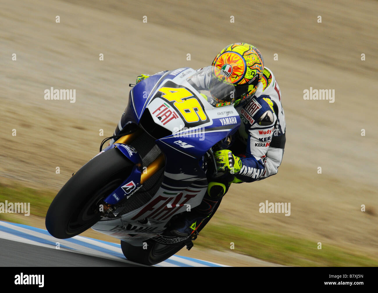 Detail Foto Motor Valentino Rossi Nomer 32