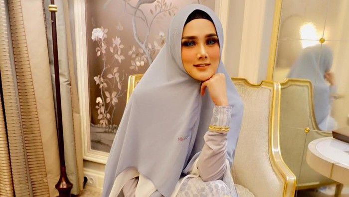 Detail Foto Mulan Jameela Berhijab Nomer 16