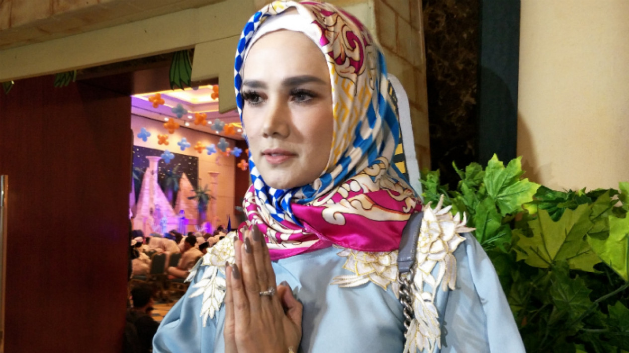 Detail Foto Mulan Jameela Berhijab Nomer 24