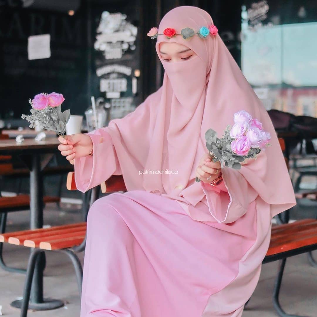 Detail Foto Muslimah Bercadar Keren Nomer 32