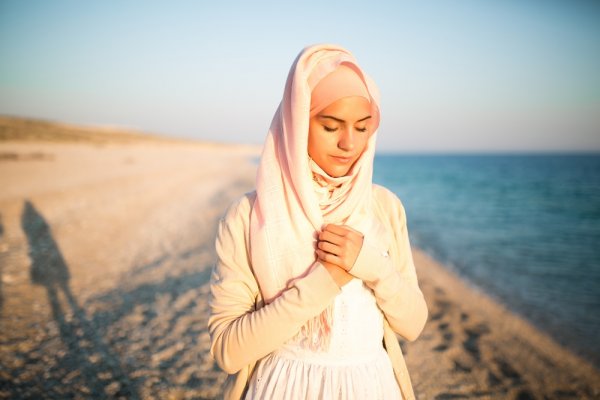 Detail Foto Muslimah Di Pantai Nomer 37