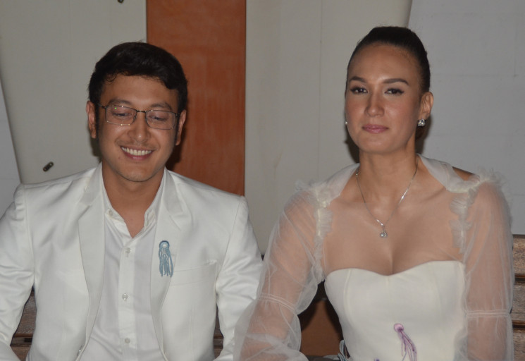 Detail Foto Nadine Chandrawinata Dan Dimas Anggara Nomer 18