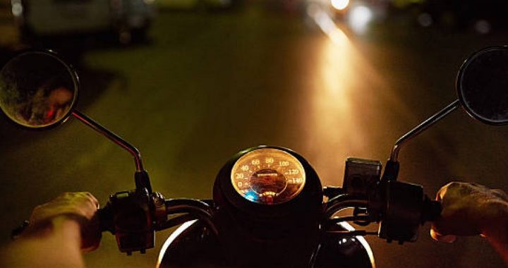 Detail Foto Naik Motor Malam Hari Nomer 31