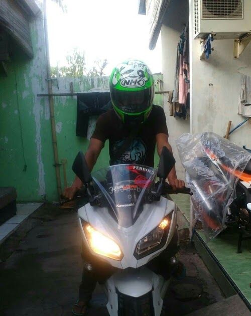 Detail Foto Naik Motor Ninja Nomer 9