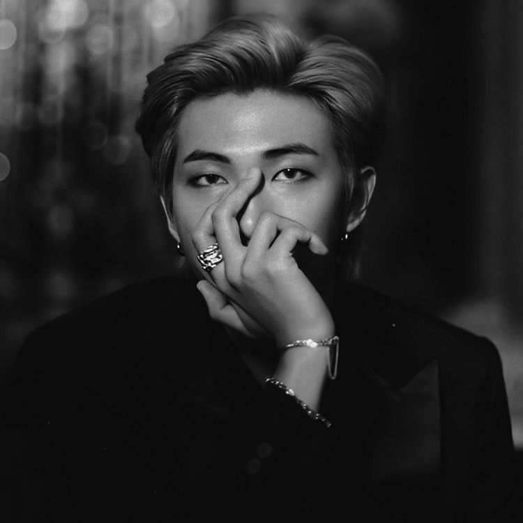 Detail Foto Namjoon Aesthetic Nomer 15