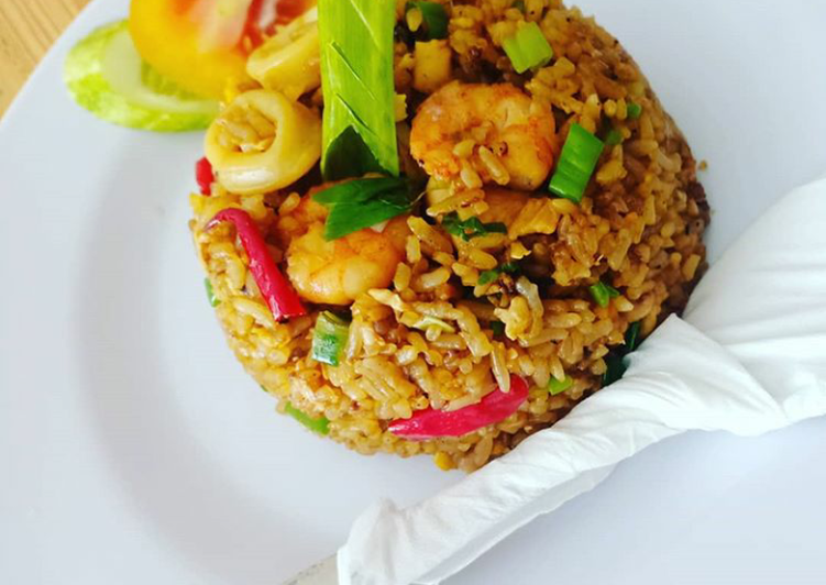 Detail Foto Nasi Goreng Seafood Nomer 9