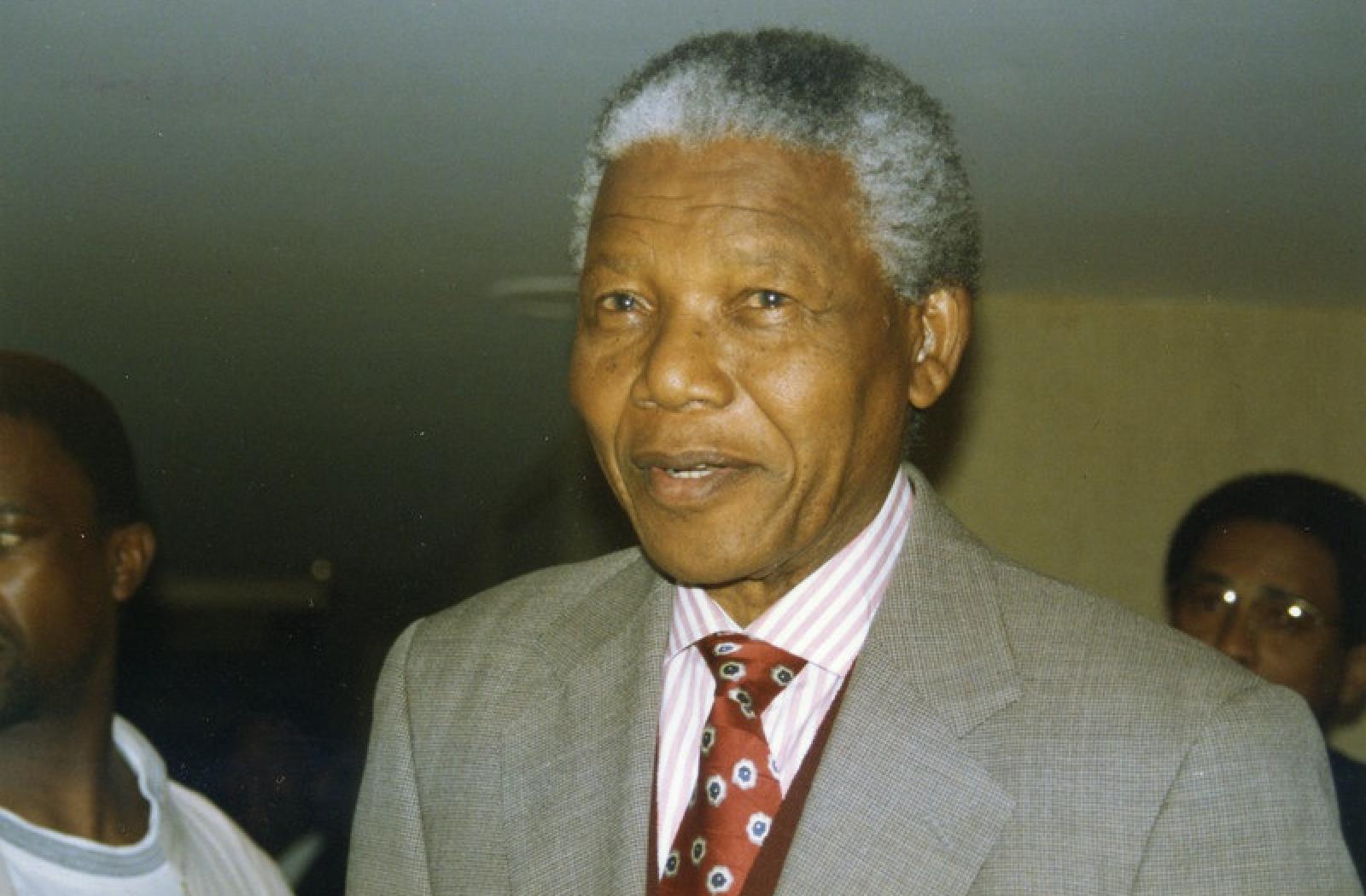 Detail Foto Nelson Mandela Nomer 37